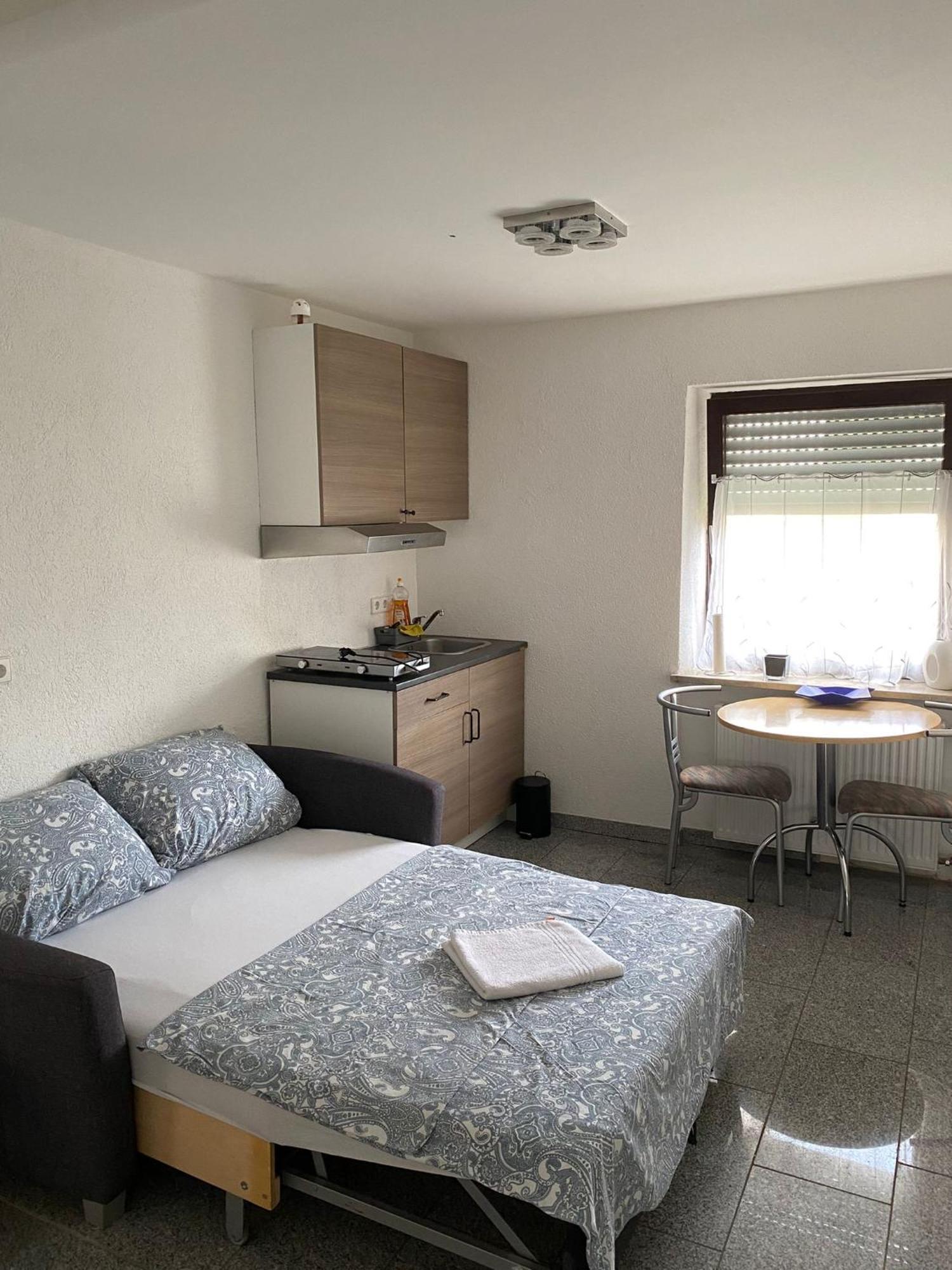 Gemuetliche Gaeste Suite Fuer Ruhige Naechte. Zentral Ichenhausen Extérieur photo