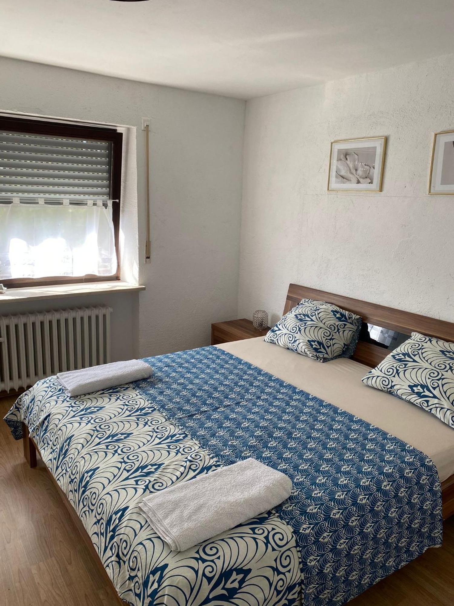 Gemuetliche Gaeste Suite Fuer Ruhige Naechte. Zentral Ichenhausen Extérieur photo