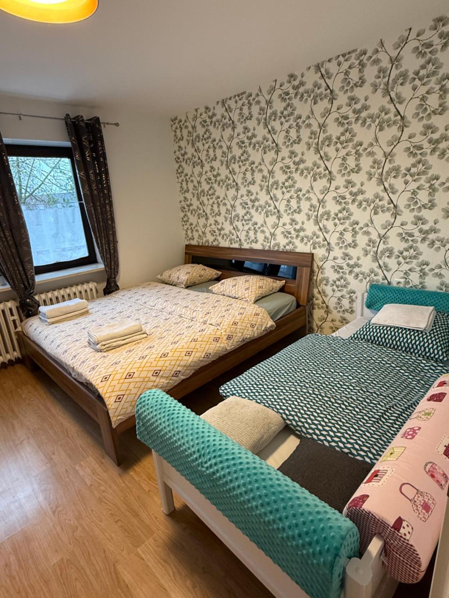 Gemuetliche Gaeste Suite Fuer Ruhige Naechte. Zentral Ichenhausen Extérieur photo